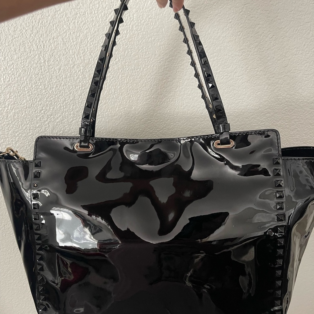 Valentino Garavani Black Studded Patent Tote - Picture 9 of 16